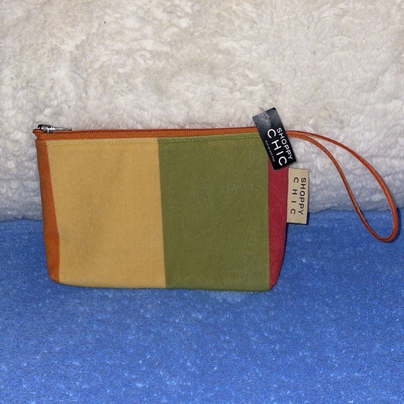 NWT SHOPPY CHIC Pouch. 8x5” - Picture 4 of 5